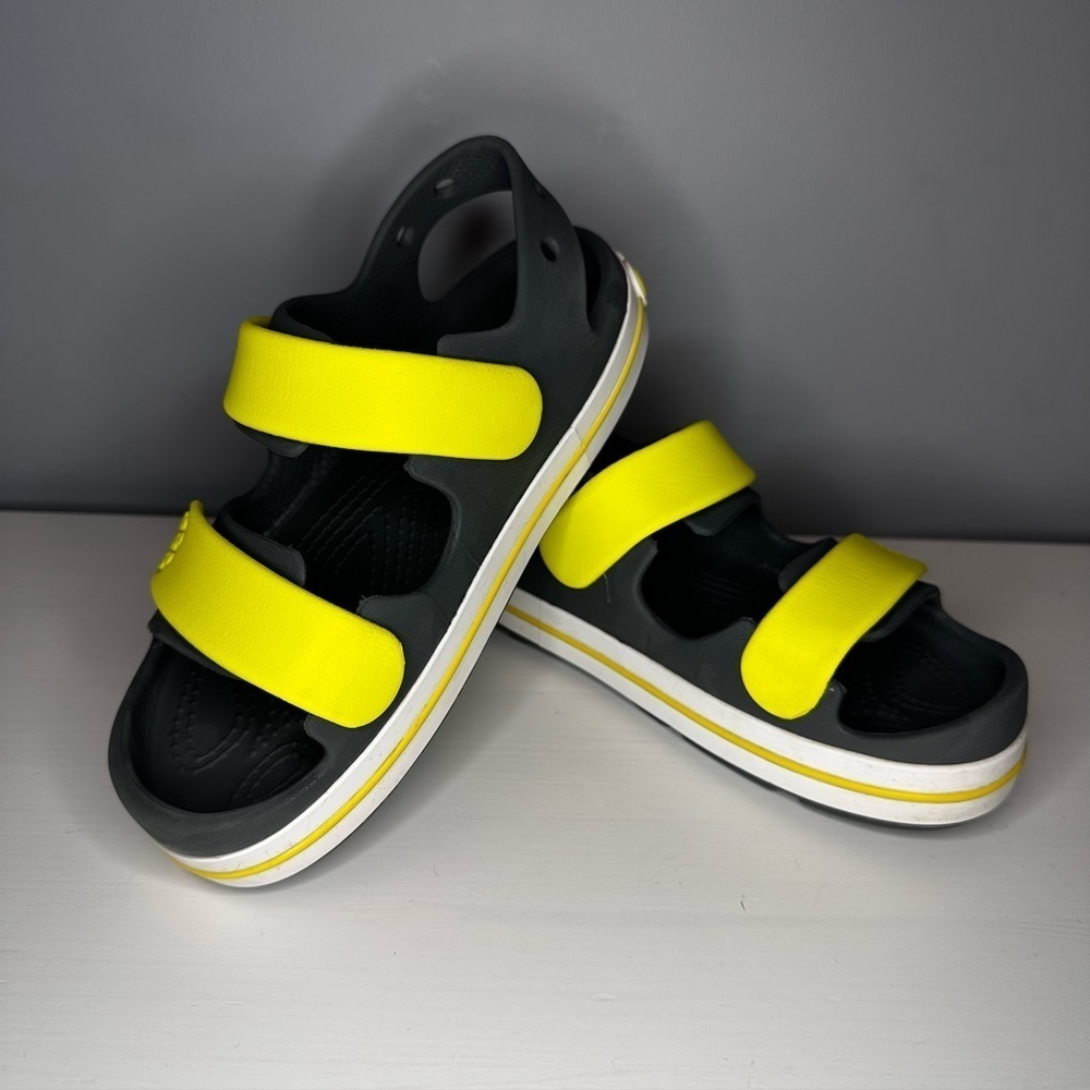 Crocs Crocband Cruiser Sandals Grey Yellow size J2 kids